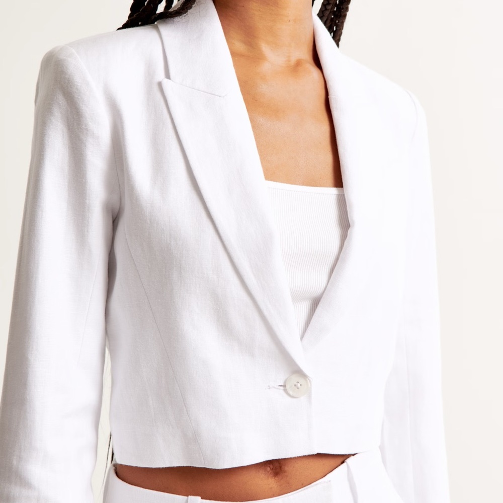 Abercrombie & Fitch - White Cropped Linen Blazer